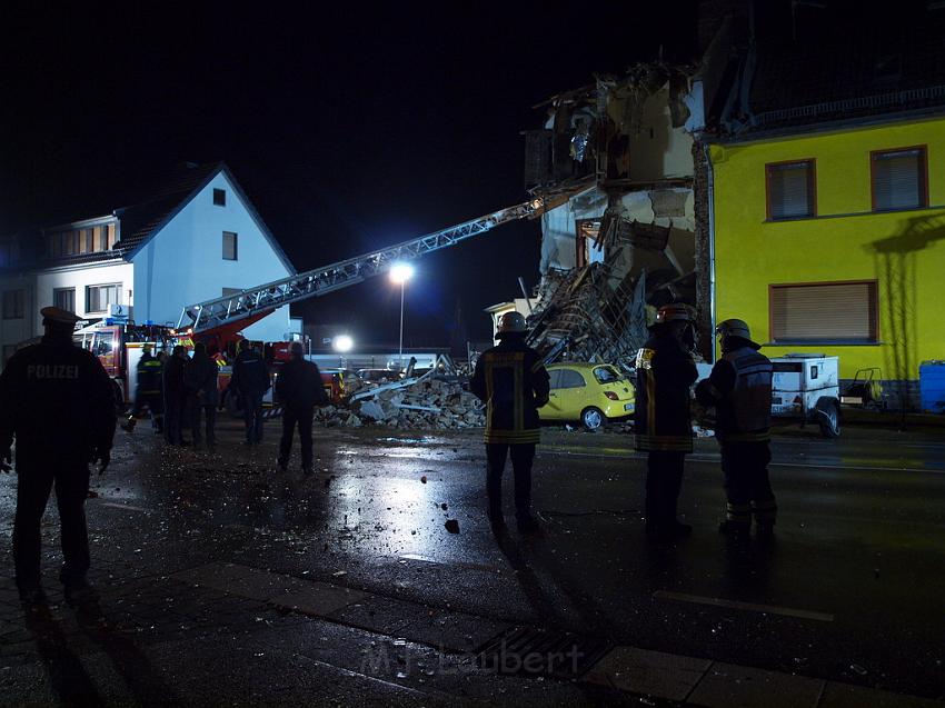 Hausexplosion Bruehl bei Koeln Pingsdorferstr P040.JPG